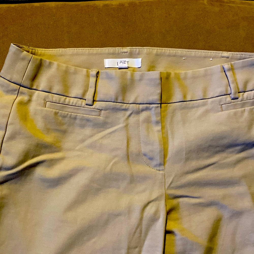 Ann Taylor 6P Tan Capris